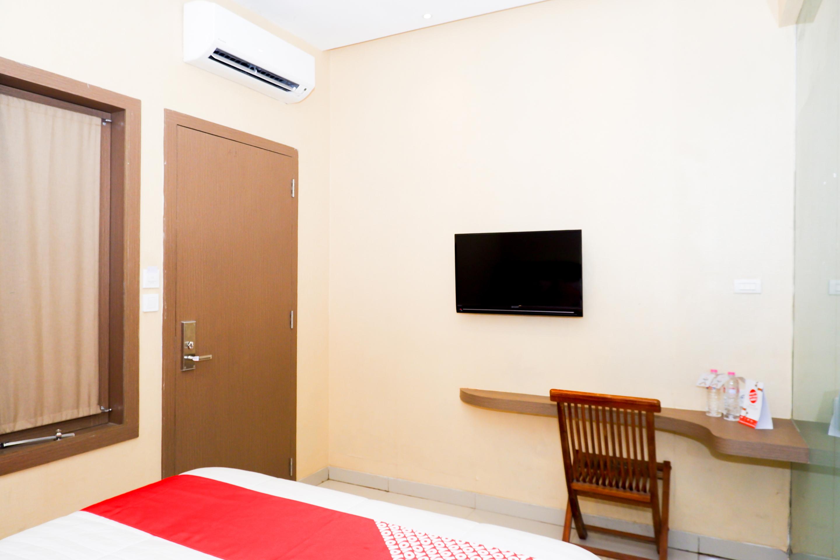 Oyo 379 Grand Mundu Hotel Semarang Eksteriør billede