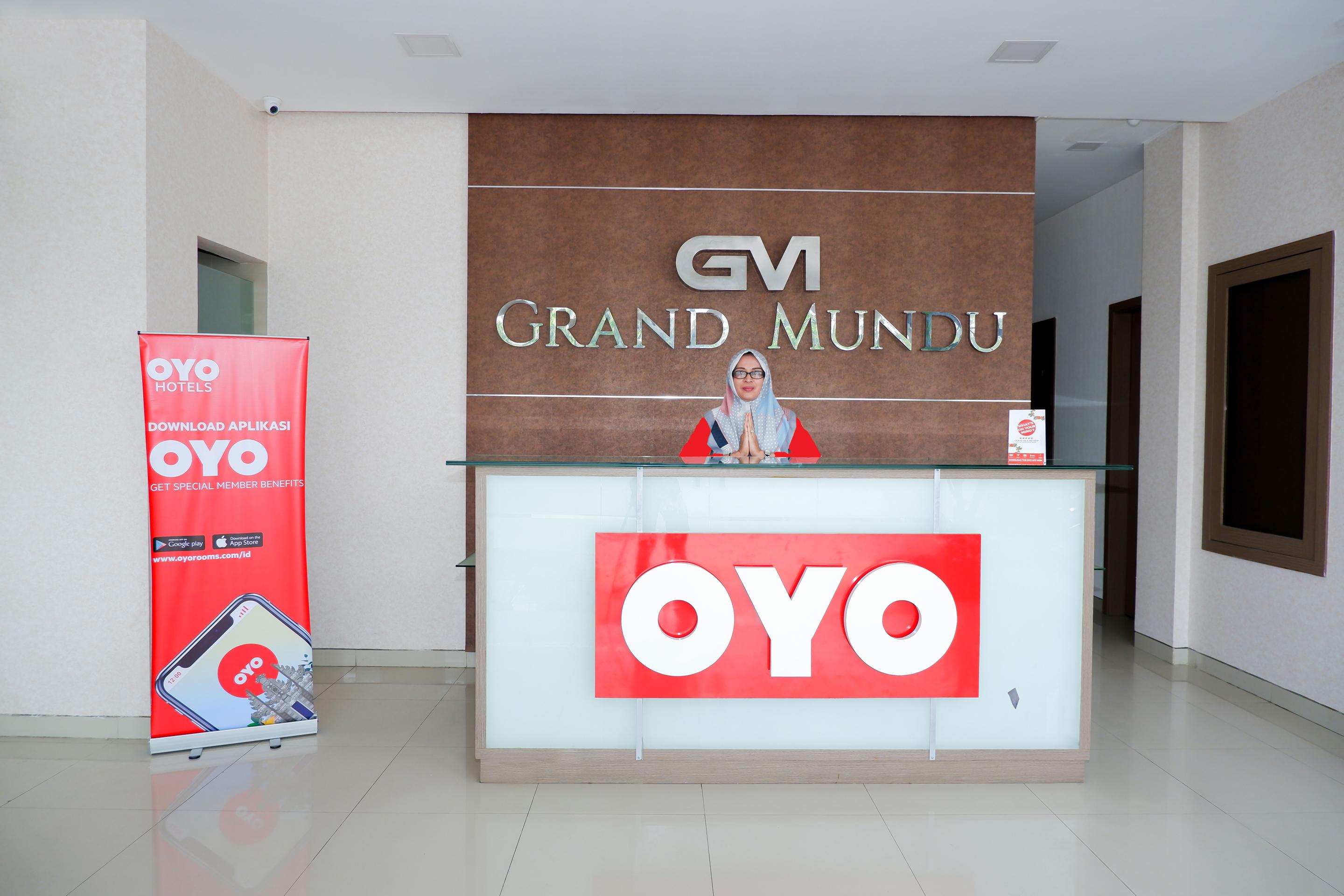 Oyo 379 Grand Mundu Hotel Semarang Eksteriør billede