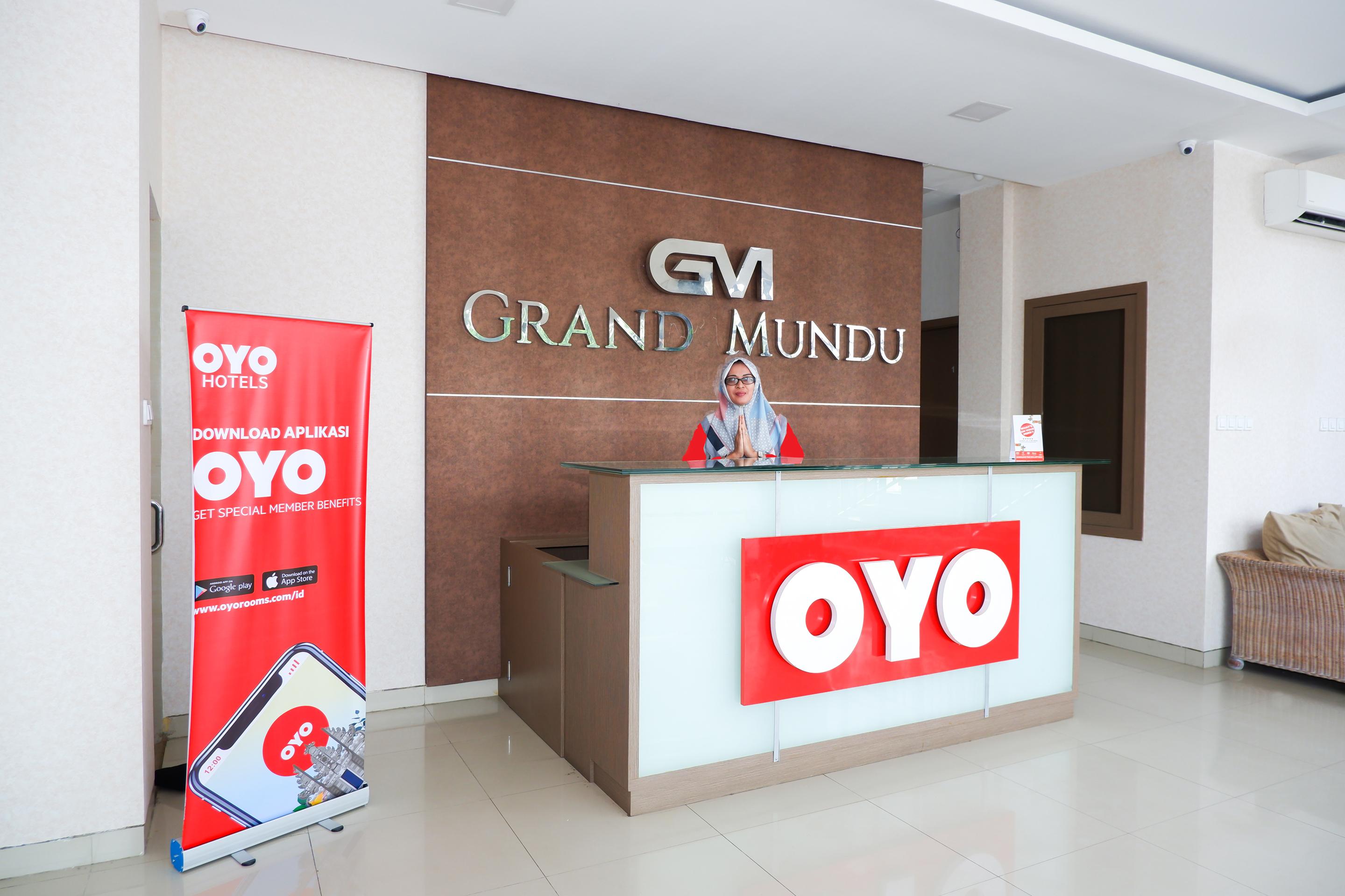 Oyo 379 Grand Mundu Hotel Semarang Eksteriør billede